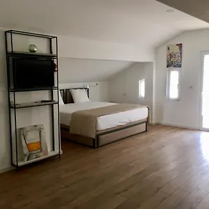 Amberyellowbnb Bed and breakfast Shkodër